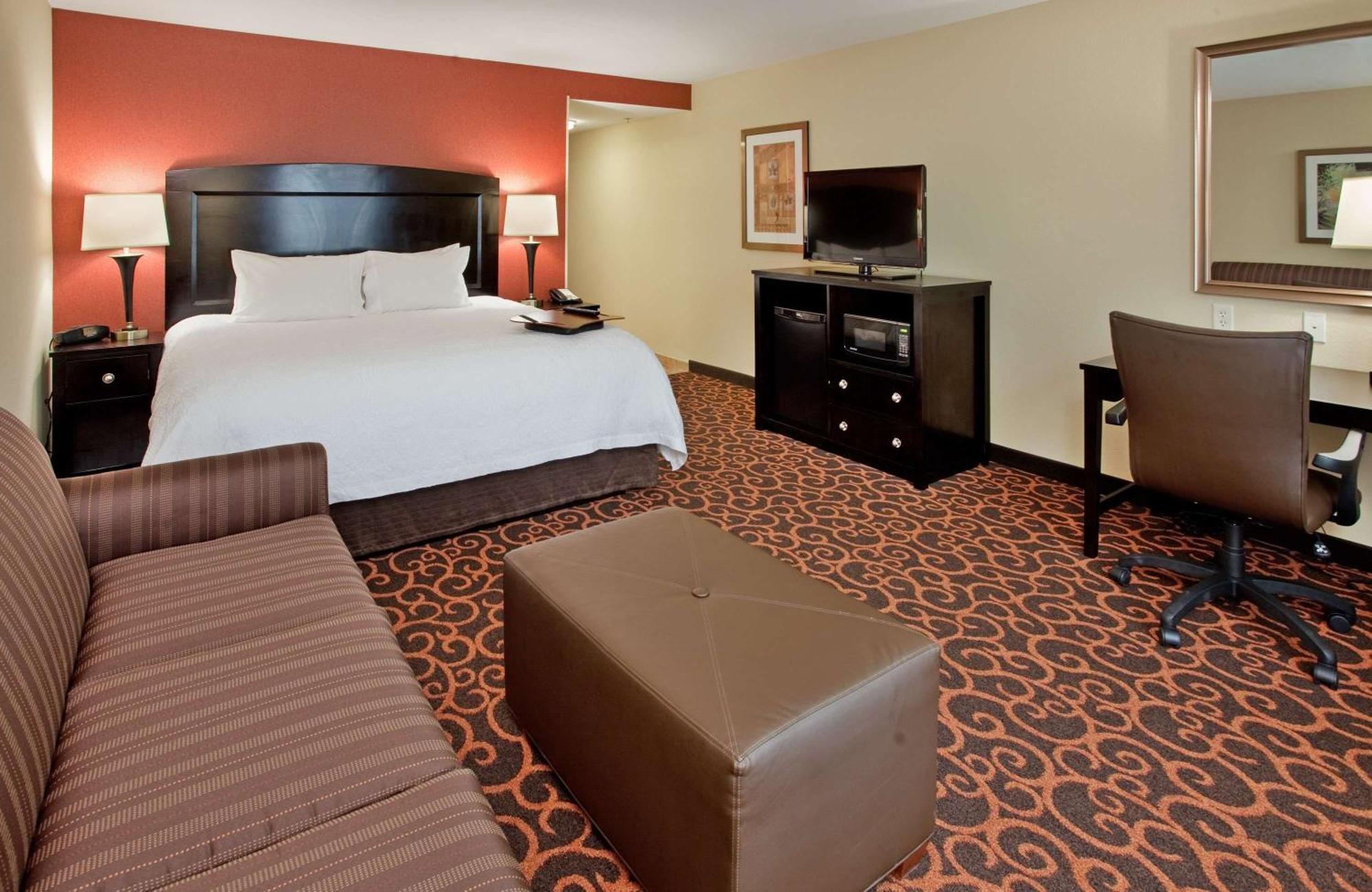 Hampton Inn & Suites Dickinson Nd Экстерьер фото
