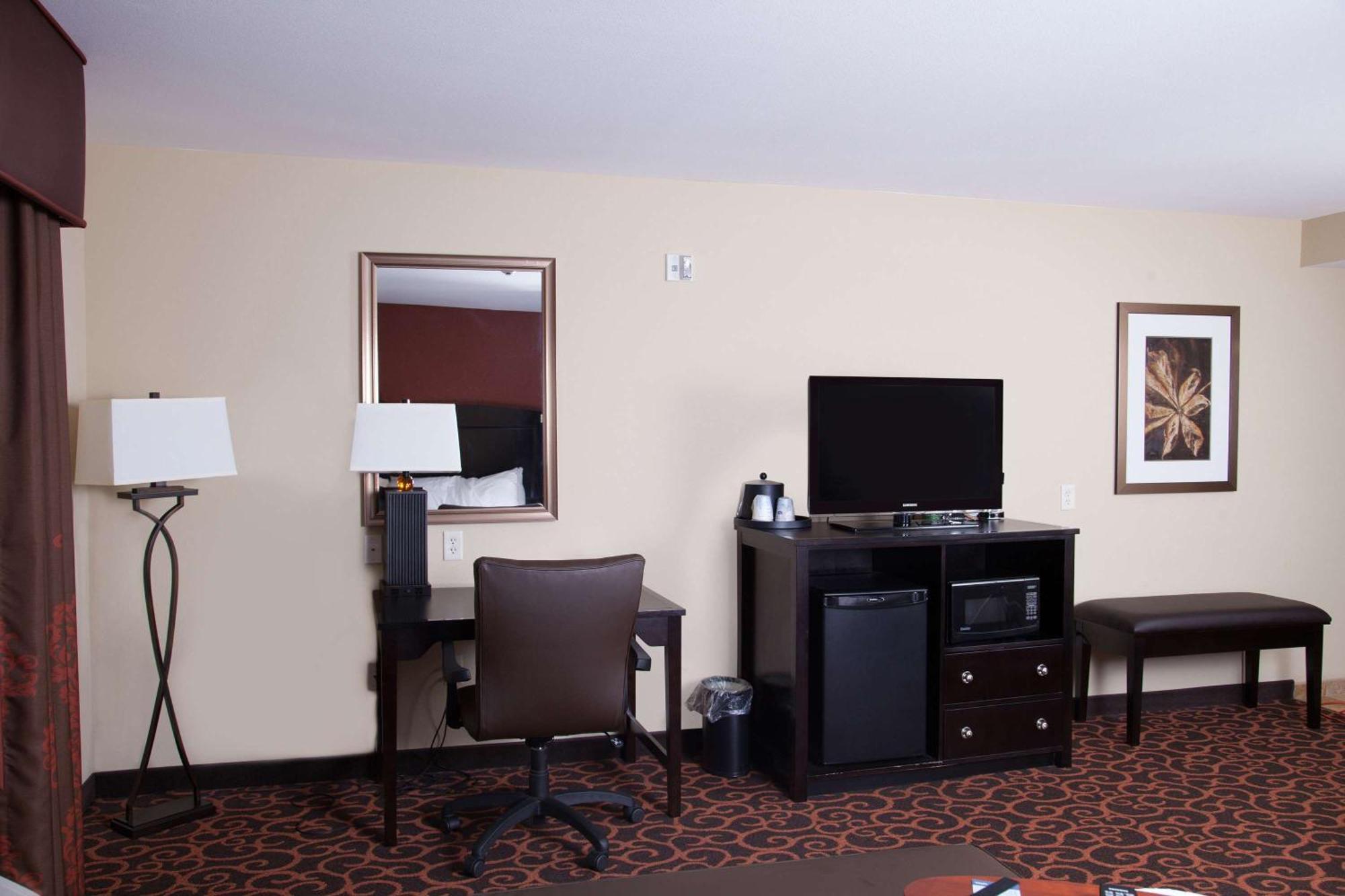 Hampton Inn & Suites Dickinson Nd Экстерьер фото