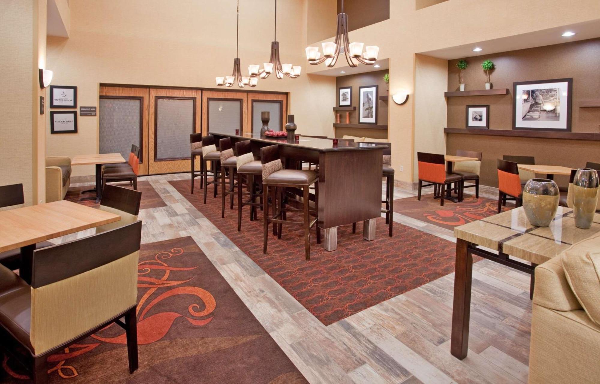 Hampton Inn & Suites Dickinson Nd Экстерьер фото